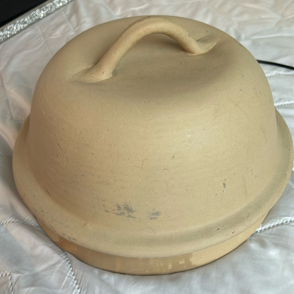 Sassafras Enterprises Pampered Chef 11" Deep Dish Stoneware Baker 3615 (BT-164)